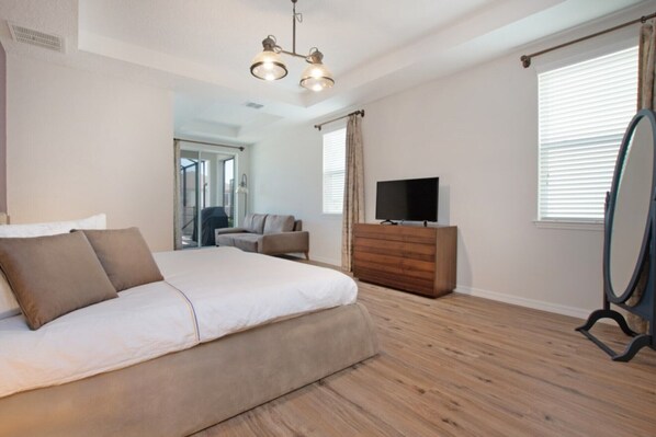 8 bedrooms, laptop workspace