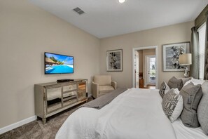 9 bedrooms, laptop workspace