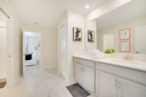 Room - The Secret to Enjoying Your Luxury Villa Holiday on Champions Gate Resort, Orlando Villa 3720 (Davenport)