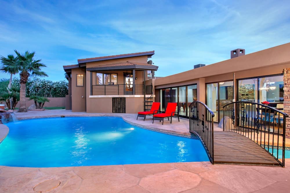 Resort-like w/ Tennis, Bocci, Golf & Games Galore!