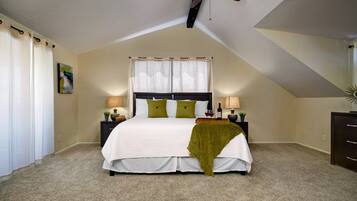 Studio (Multiple Bedrooms) | 8 bedrooms, iron/ironing board, bed sheets