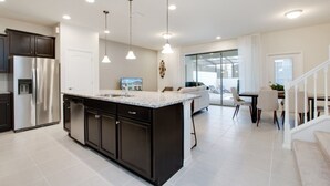 Microwave, oven, stovetop, dishwasher - At Last You can Rent the Perfect Home on Windsor at Westside Resort, Orlando Townhome 3721 (Kissimmee)