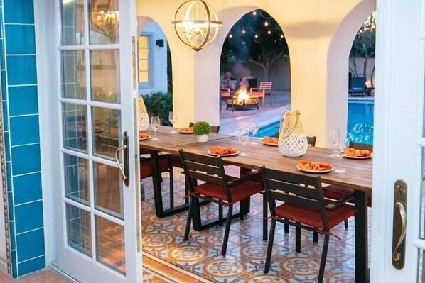 Outdoor dining - Royal Palms (Phoenix)