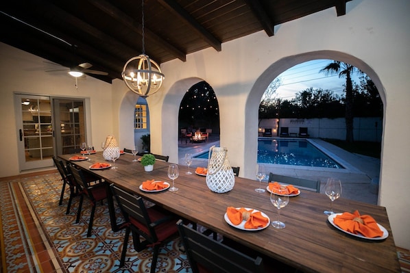 Outdoor dining