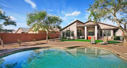 Near Great Shopping & Dining! Pool Table & Games!