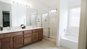 Hus (4 Bedrooms) | Badrum