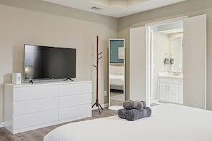 5 habitaciones, tabla de planchar con plancha, wifi y ropa de cama 