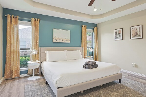 5 bedrooms, iron/ironing board, WiFi, bed sheets - Best of Allen at Fountain Park – 5-BD/2-BA w/ Pool (Allen)