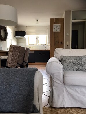 Living area - Vacation home in villa park the oyster bay 113 (Wemeldinge)