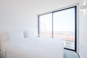 1 bedroom, iron/ironing board, free WiFi, bed sheets - Boutique Rentals- Bliss by The Sea (Porto)