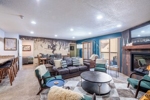 TV, fireplace - Ski-in/Out 3 Bedroom/3 Bath Center Village. Ski to your deck!!! Free WiFi (copper mountain)