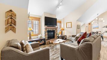 TV, fireplace