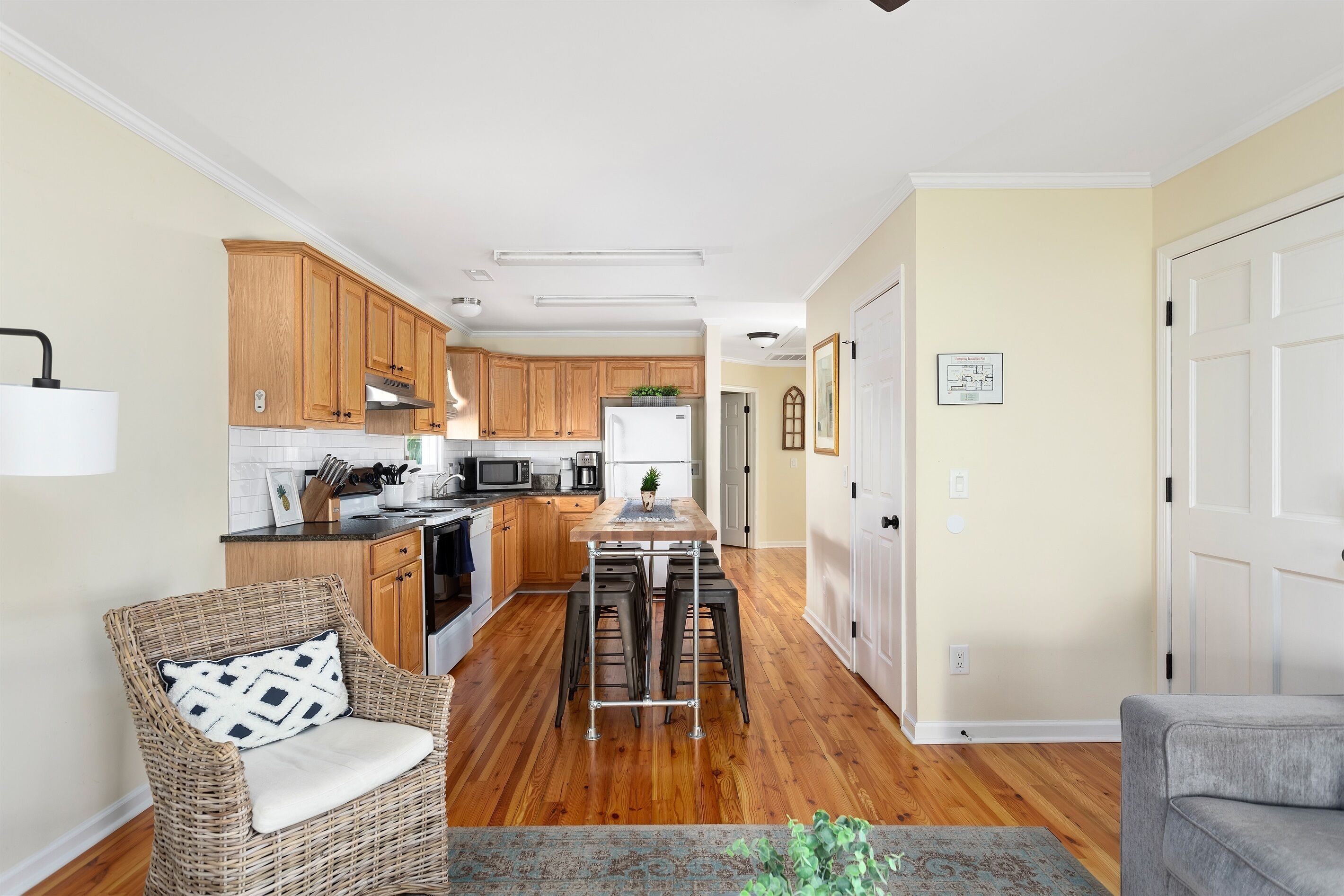 Special 2 Nights Get 3rd Free Crescent Cottage