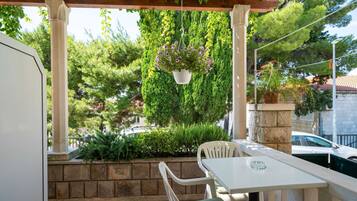 Apartment (Two-Bedroom Apartment with Terrace) | Exterior