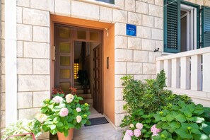 Apartment (Two-Bedroom Apartment with Terrace) | Exterior