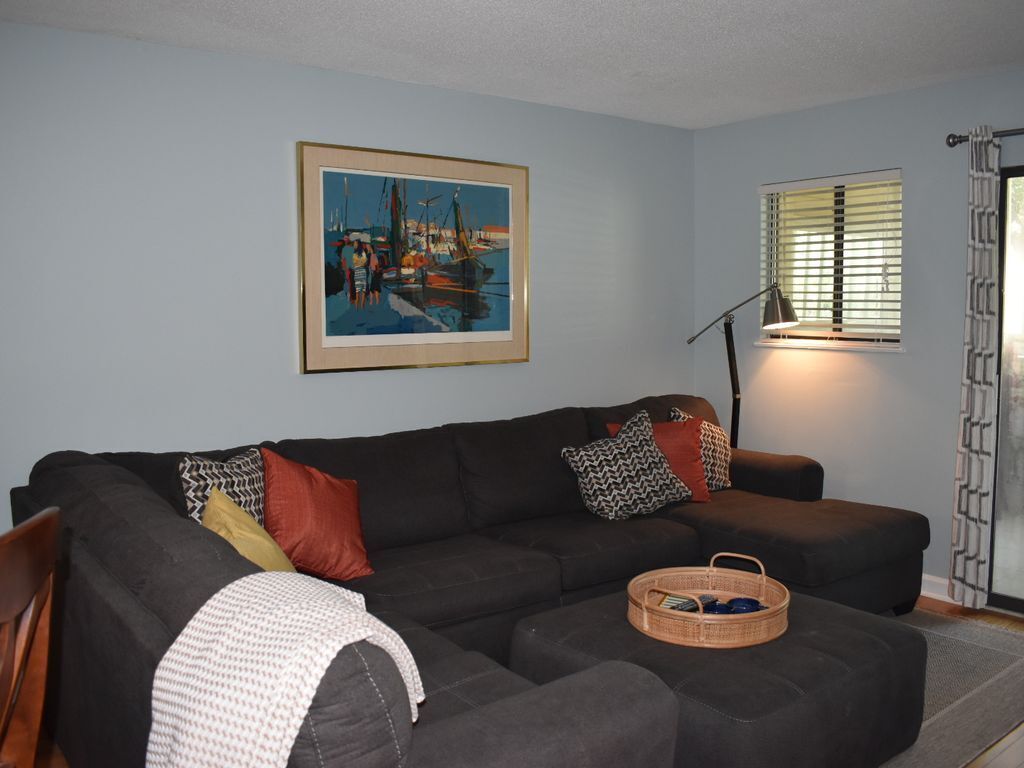 Ocean front complex, ocean and lagoon view villa. A quiet, natural paradise. 