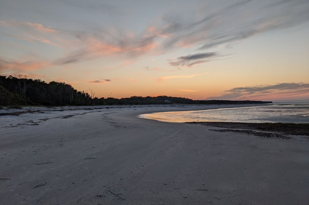 Ocean front complex, ocean and lagoon view villa. A quiet, natural paradise.