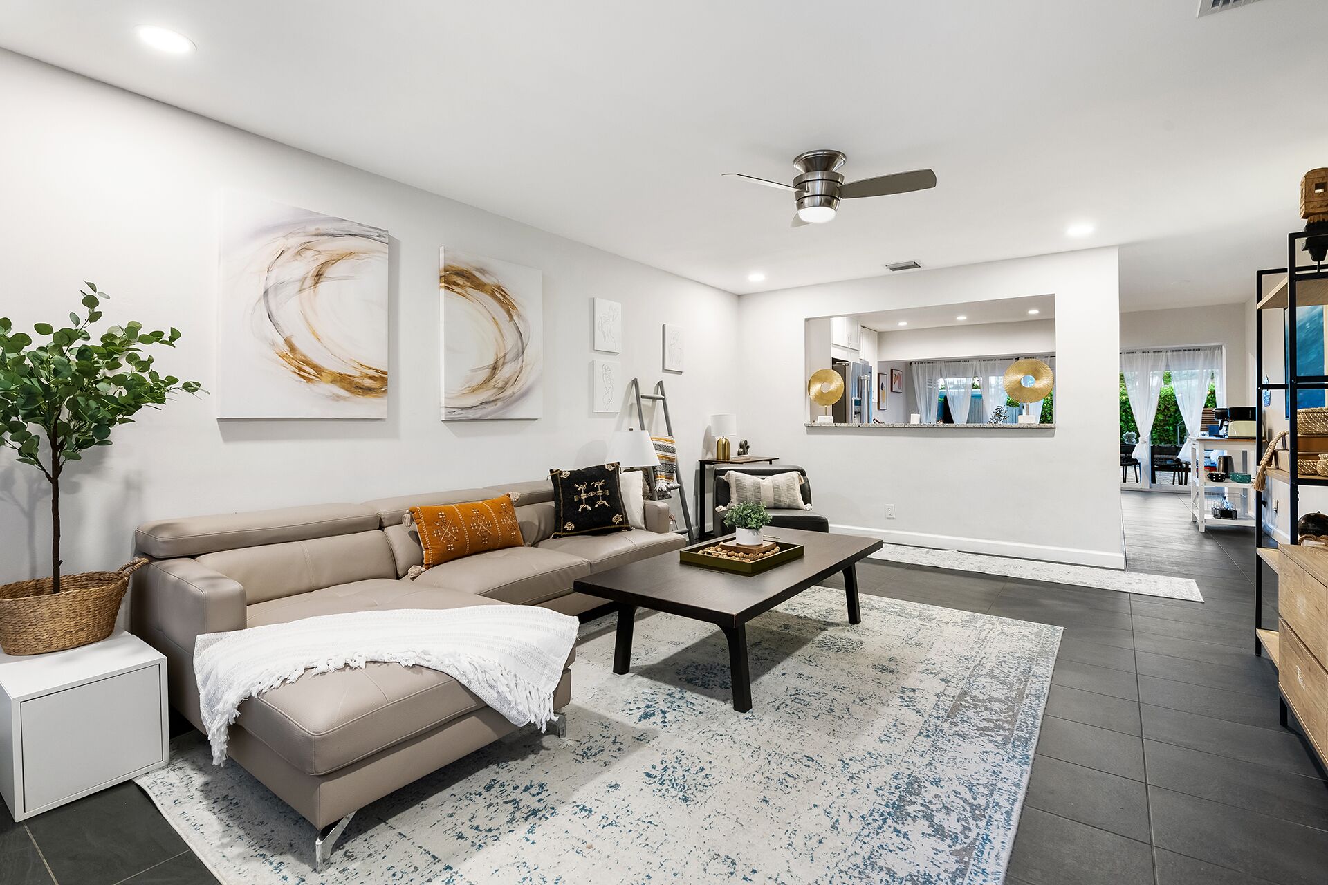 Family Home w/Htd POOL great location! - AQUA.life