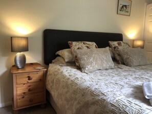 3 bedrooms, iron/ironing board, travel cot, free WiFi