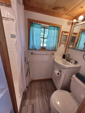 Bathroom - Sweet Pea TINY Home (Danville)