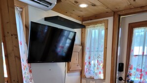 Interior - Sweet Pea TINY Home (Danville)