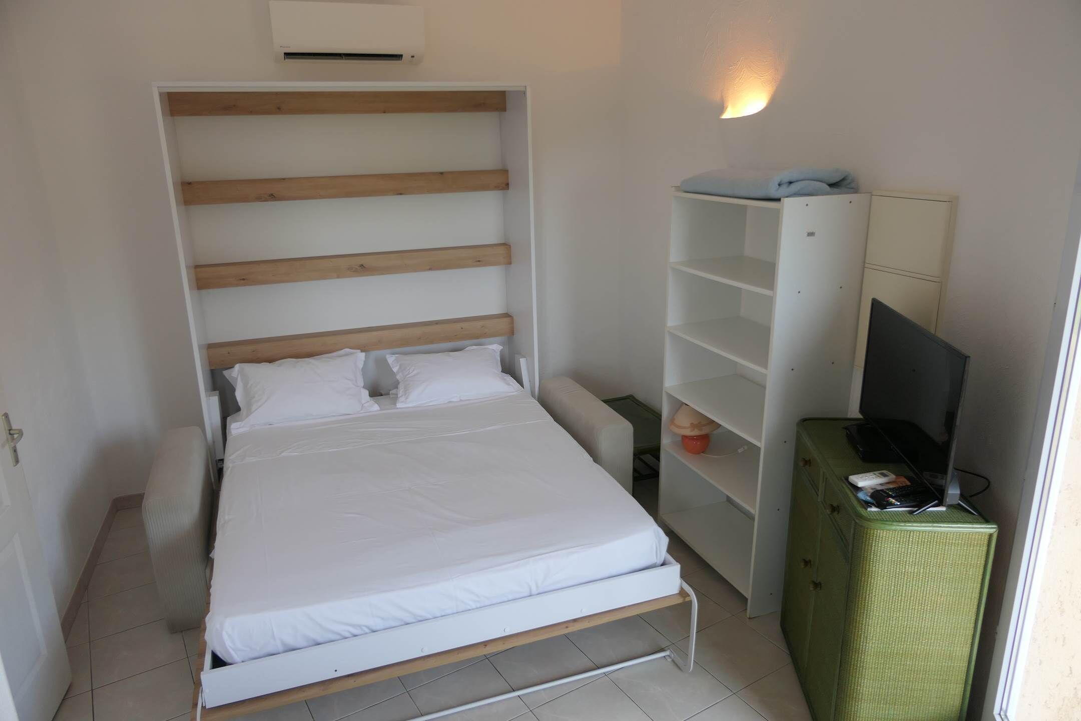 1 bedroom, iron/ironing board, WiFi (free)