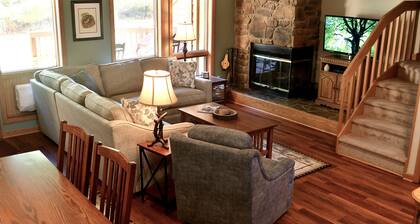 â 3 Bedroom Condo â Minutes From Timberline and Canaan Valley Resort â·