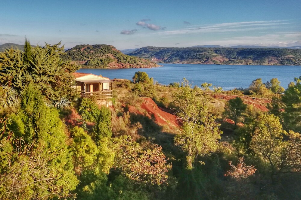 Gîte "tilo" Dans Propriété Face au Lac du Salagou