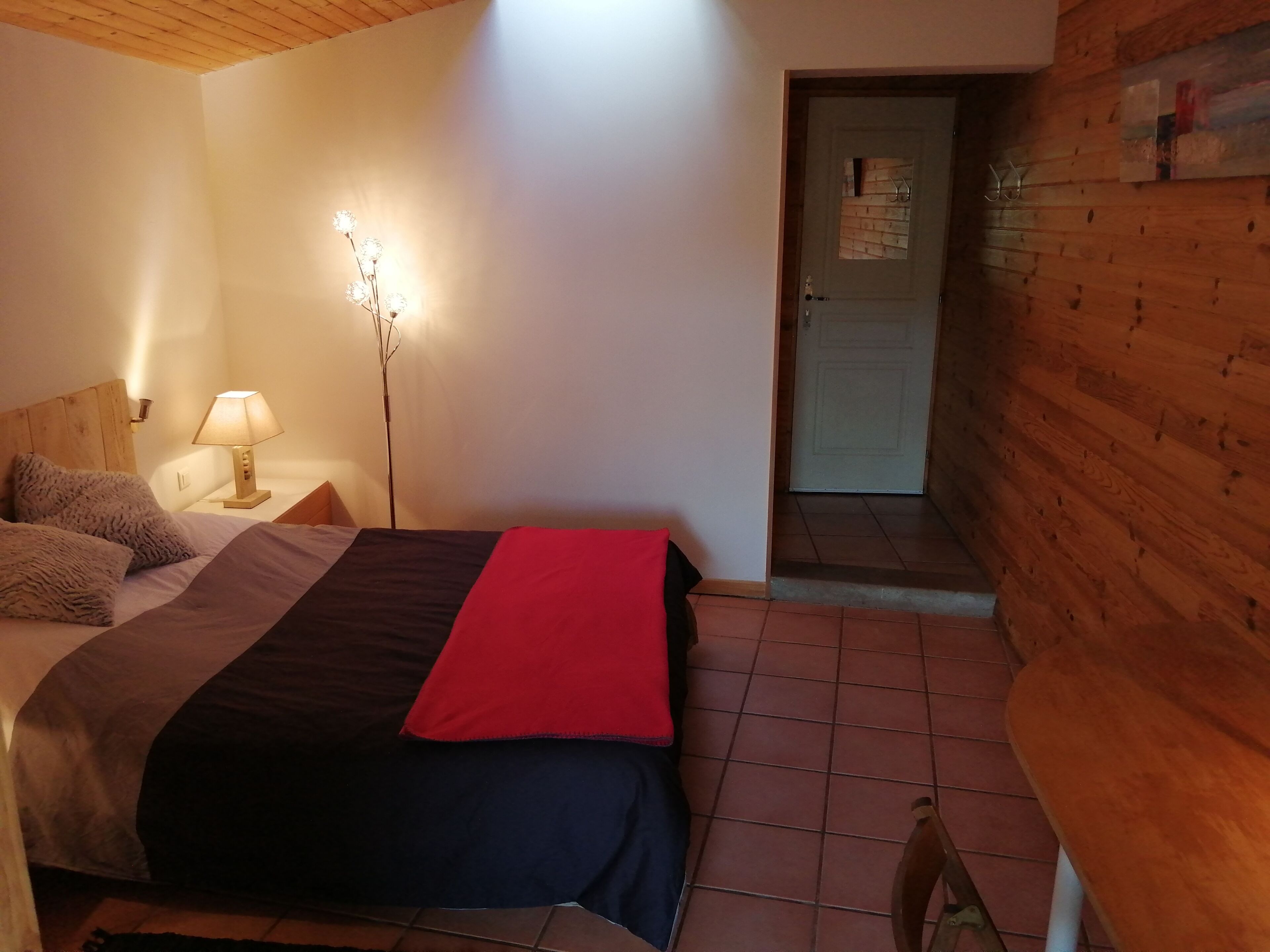 Gîte "tilo" Dans Propriété Face au Lac du Salagou