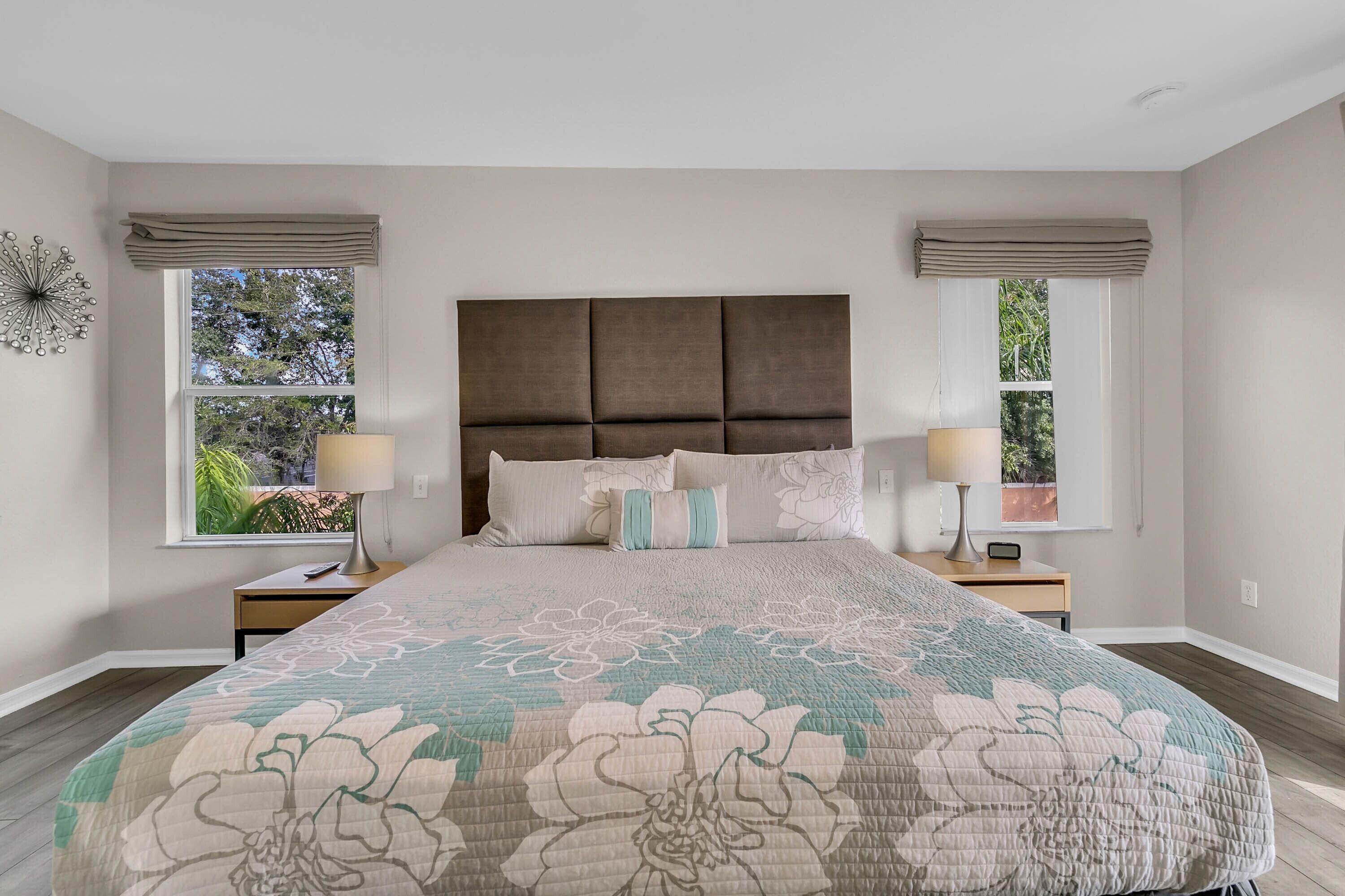 Comfortable 4br w/ private jacuzzi