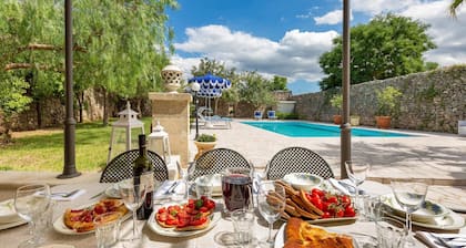 Villa Medici alla Macchia by Perle di Puglia