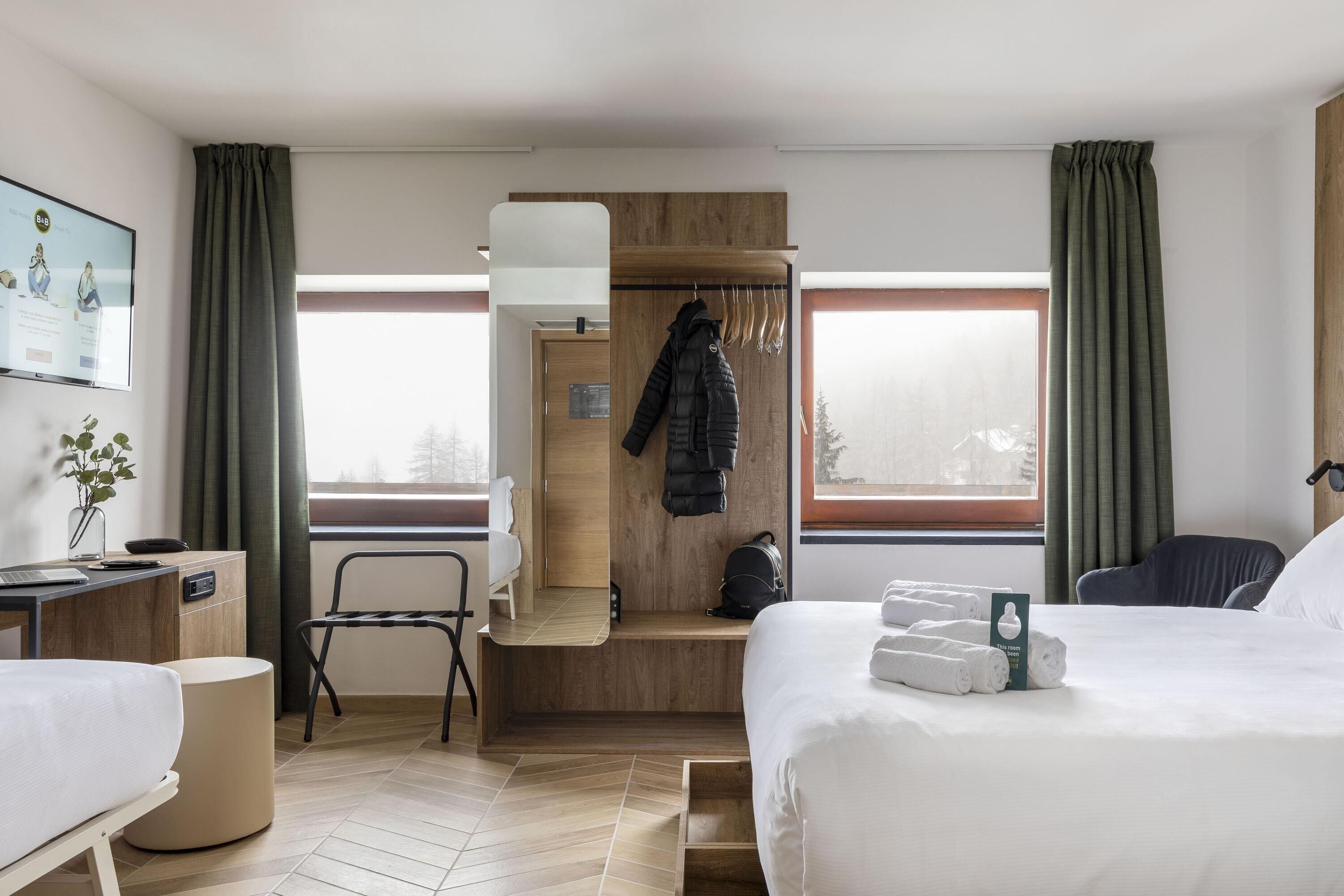 标准三人房, 无烟房, 山景 | 防过敏的被褥、记忆海绵床垫、客房内保险箱、特色装修