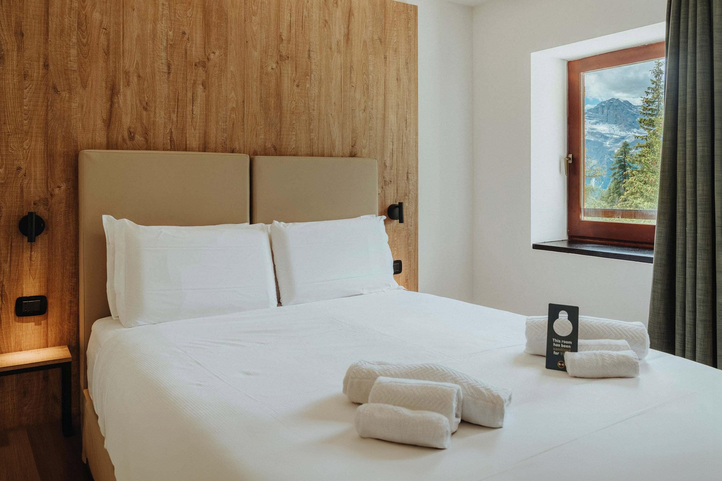 Hypo-allergenic bedding, memory-foam beds, in-room safe