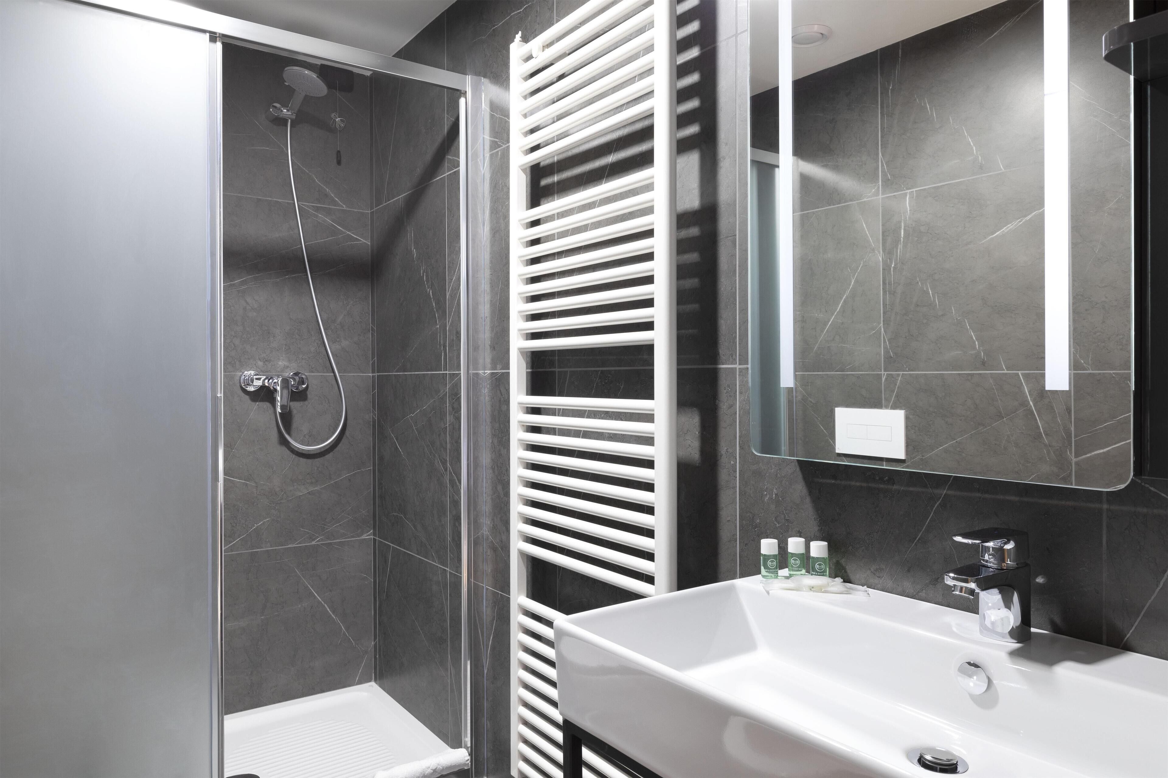 Hypo-allergenic bedding, memory foam beds, in-room safe