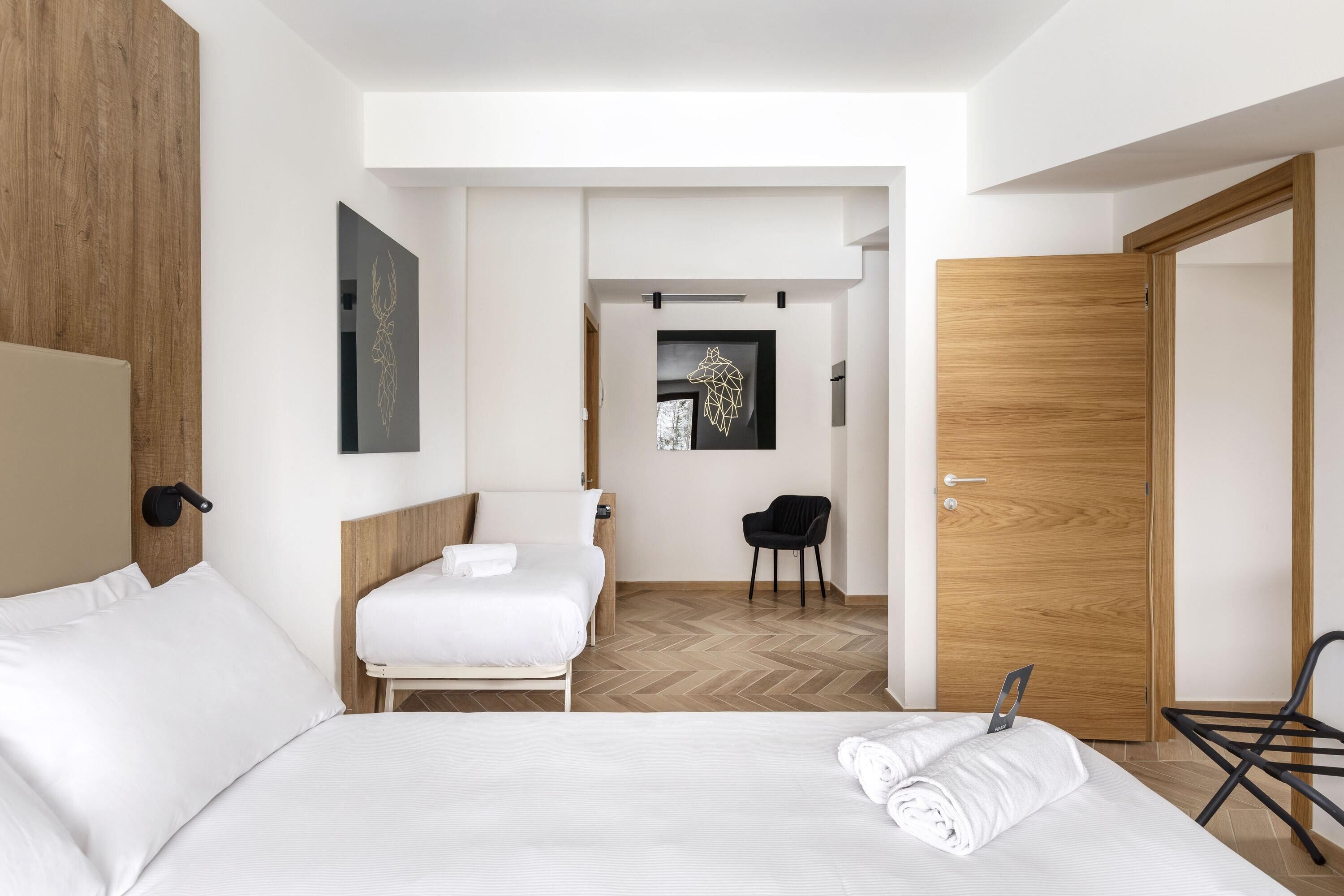 Hypo-allergenic bedding, memory foam beds, in-room safe