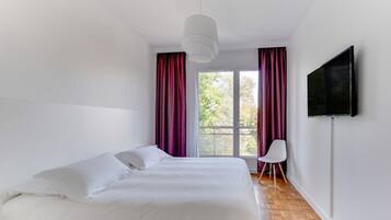 1 chambre, fer et planche Ă repasser, Wi-Fi gratuit, draps fournis