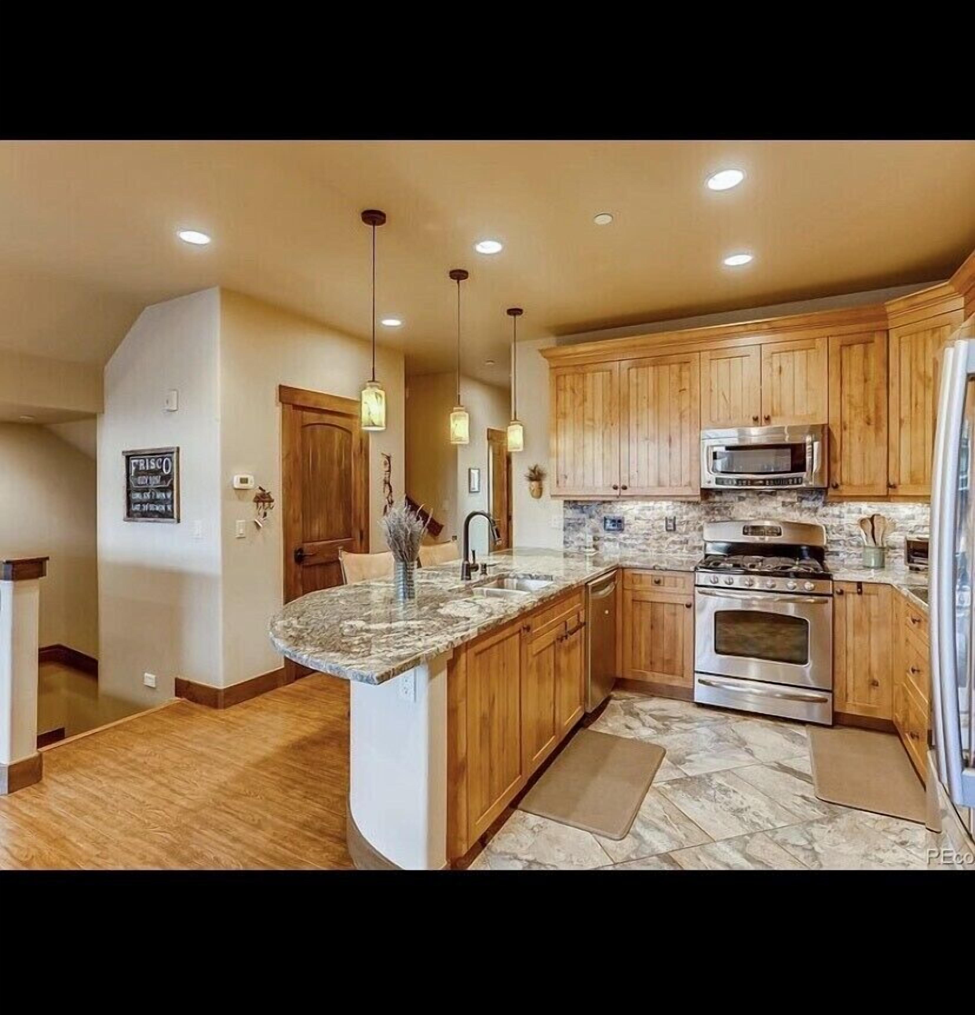 3 BR, Two blocks from Main St and Frisco Marina. Nearby World Class Ski Resorts