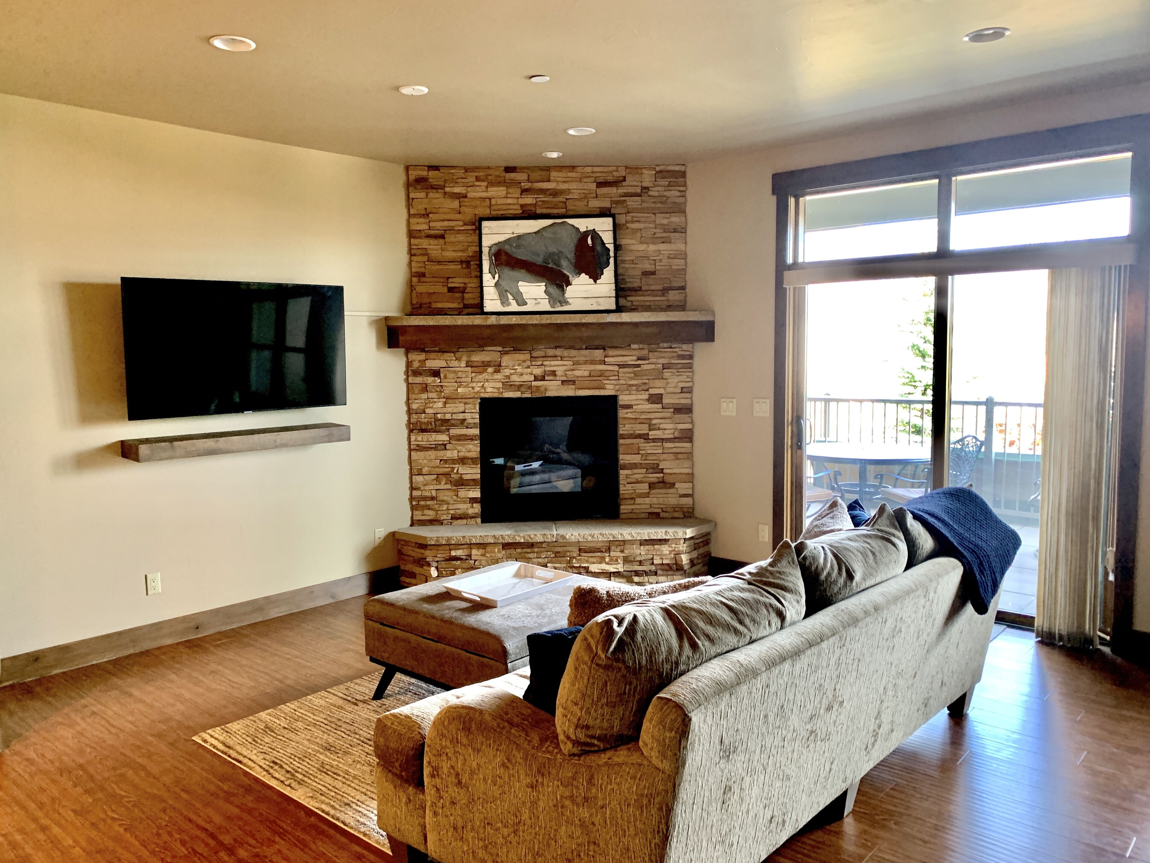 3 BR, Two blocks from Main St and Frisco Marina. Nearby World Class Ski Resorts