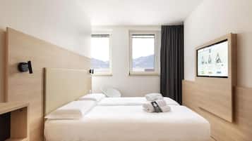 Coffres-forts dans les chambres, bureau, Wi-Fi gratuit, draps fournis