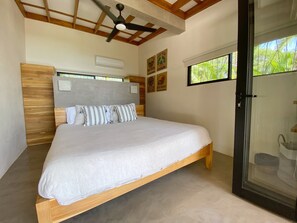 3 chambres, coffre-fort, accès au Wi-Fi (inclus), literie fournie