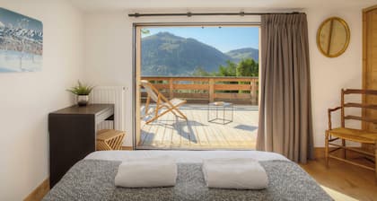 Chalet Zamaro - séjour skis aux pieds pour 12 à La Clusaz - OVO Network