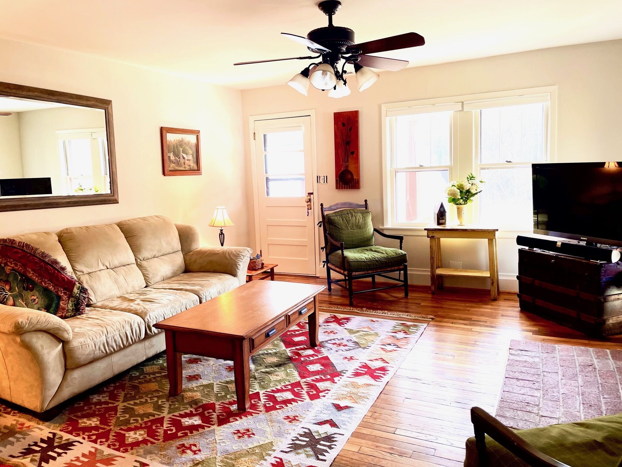 Home on 10 Acres - Easy Access - SUPER CLEAN -  Burnsville - Pensacola