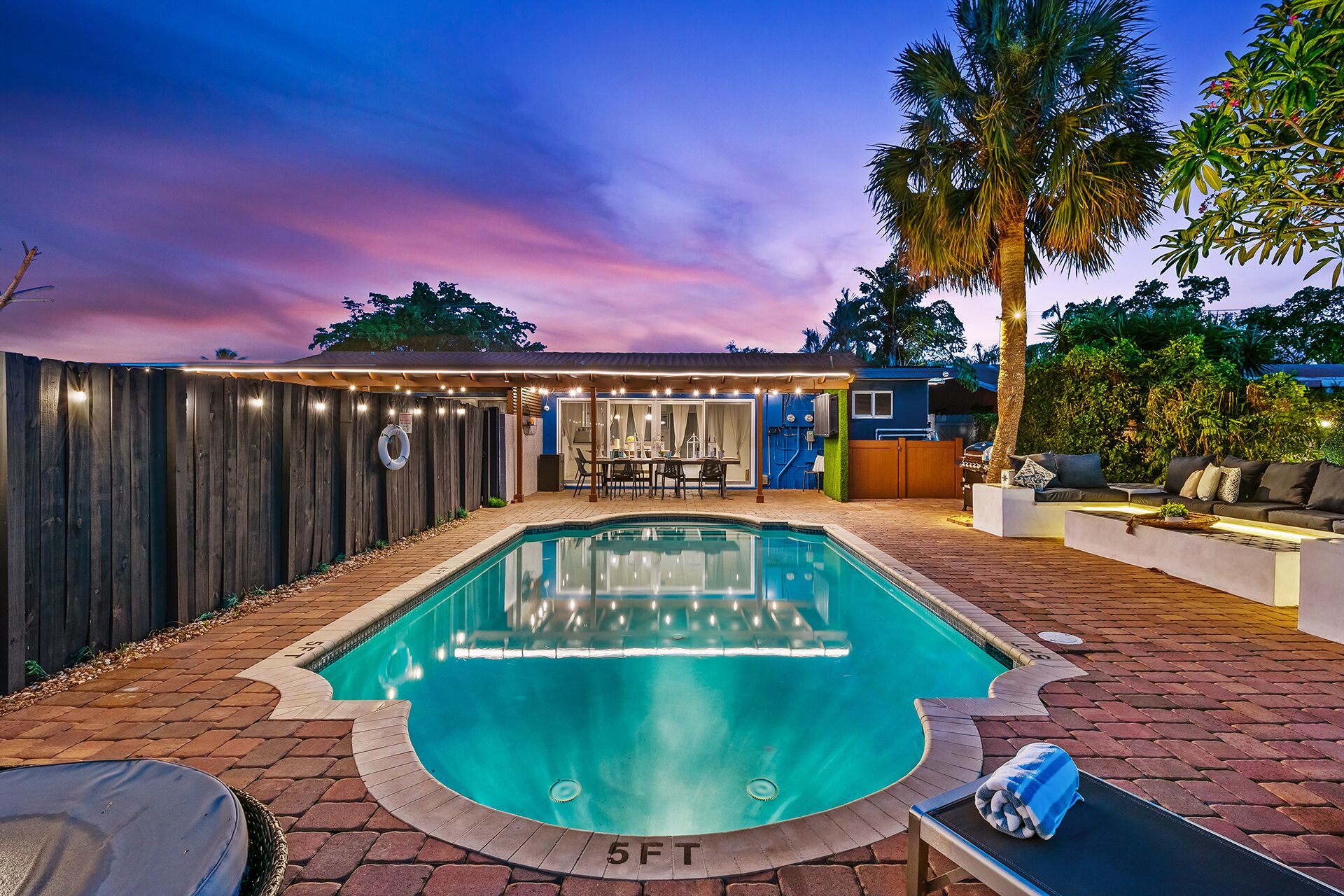 Entire Duplex (Vila 1 & Vila 2) w/2 heated POOLS