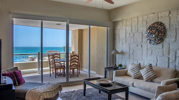 Luxury Room | Individually decorated, individually furnished, iron/ironing board