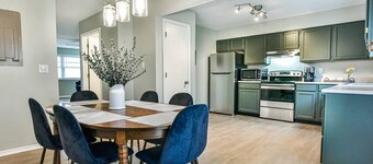 Roomy 3 BR Condo Walkable to IU