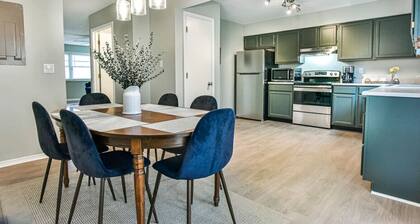 Roomy 3 BR Condo Walkable to IU