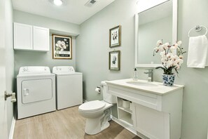 Hair dryer - Roomy 3 BR Condo Walkable to IU (Bloomington)