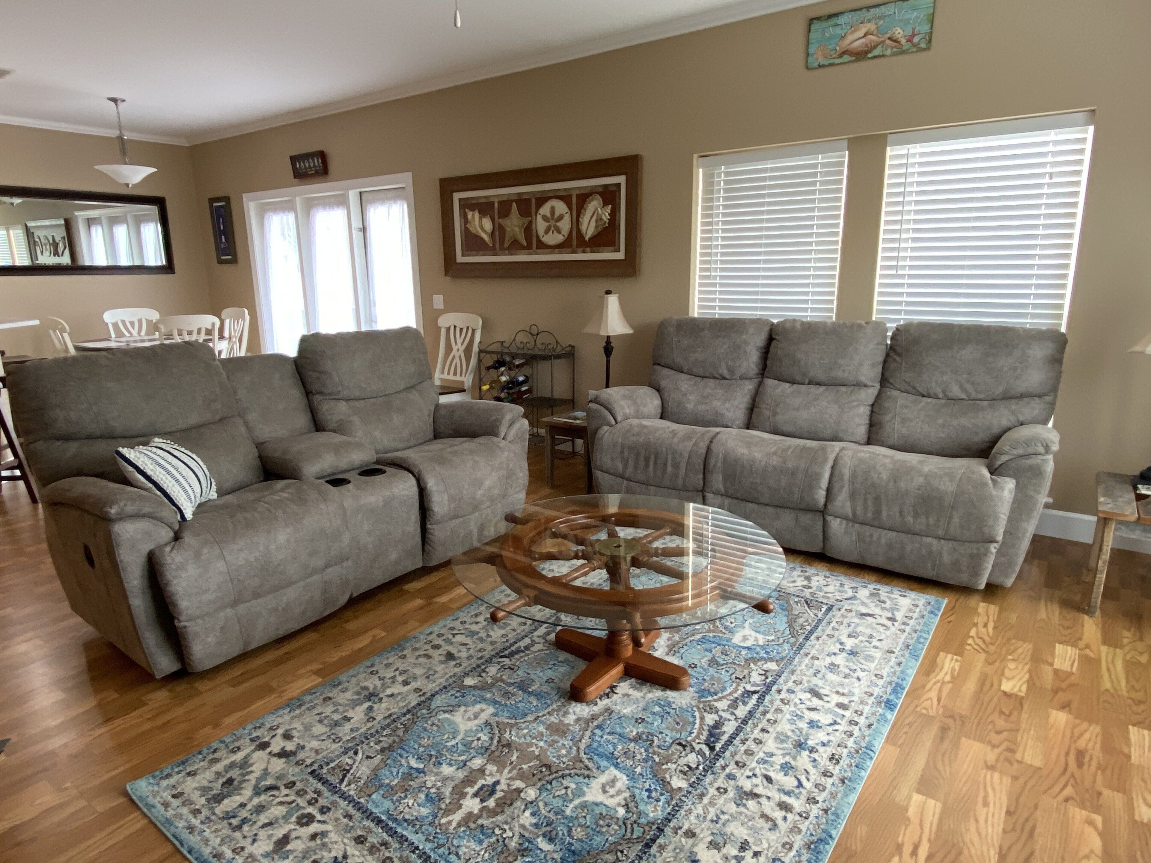 The perfect place after a day on the water. Come relax and enjoy.