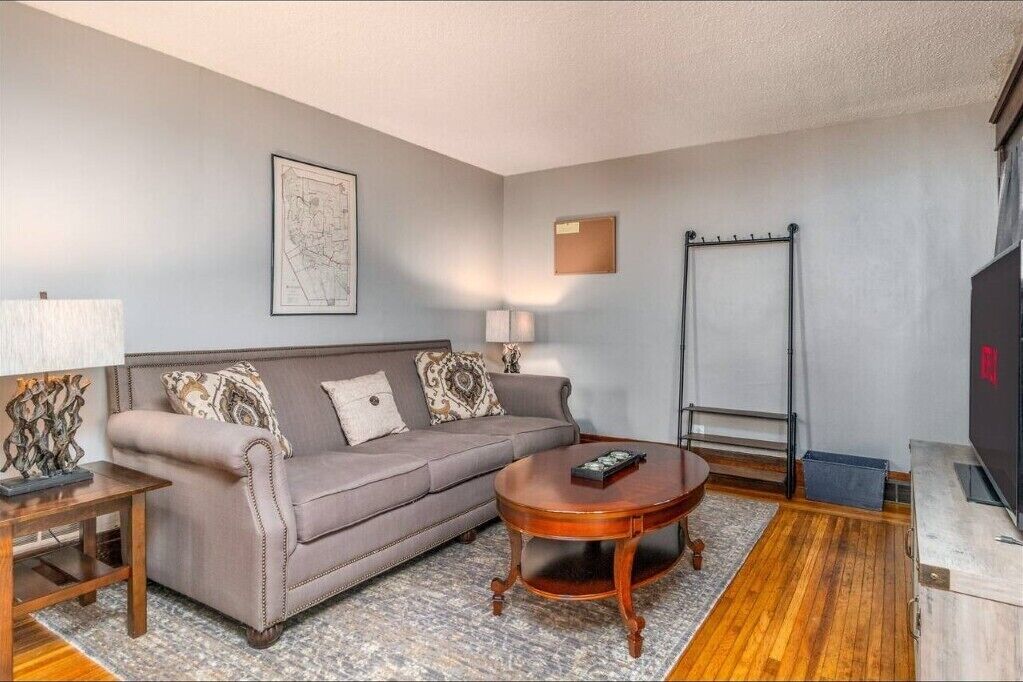 Een flatscreentelevisie