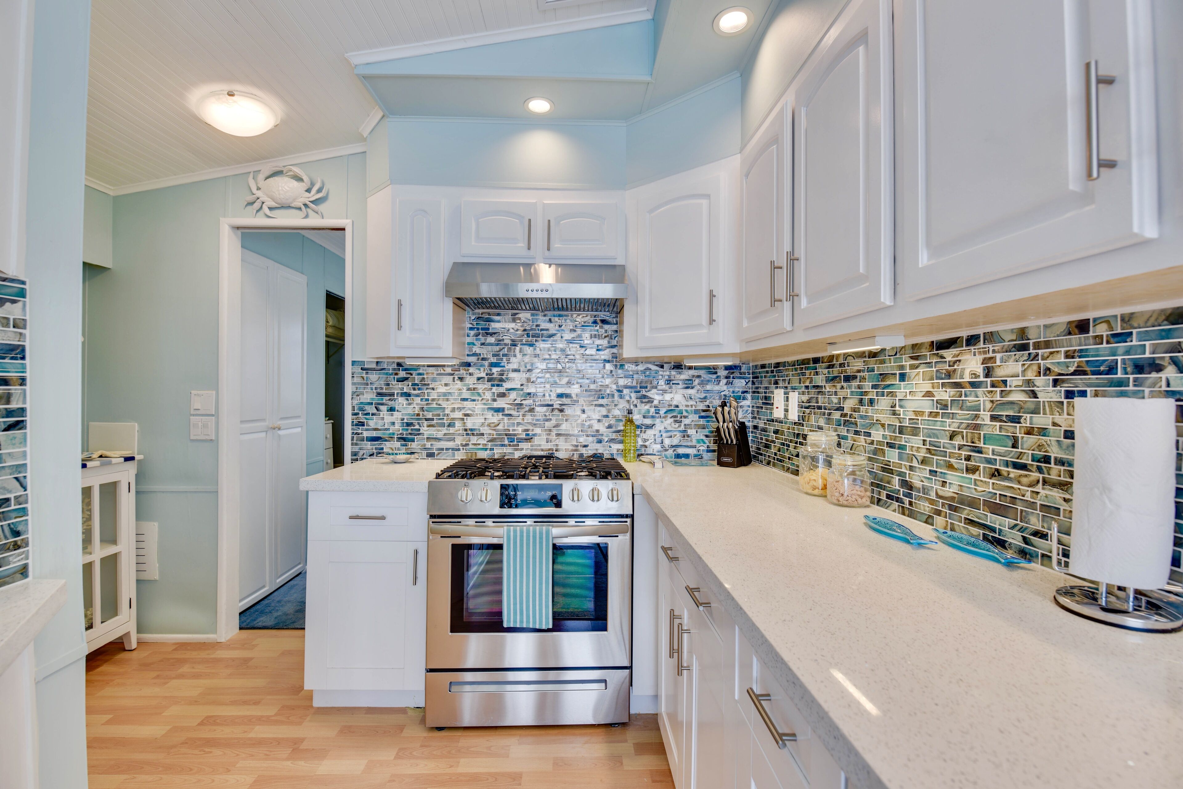 ATLANTIS...Ocean Front Cottage Retreat!